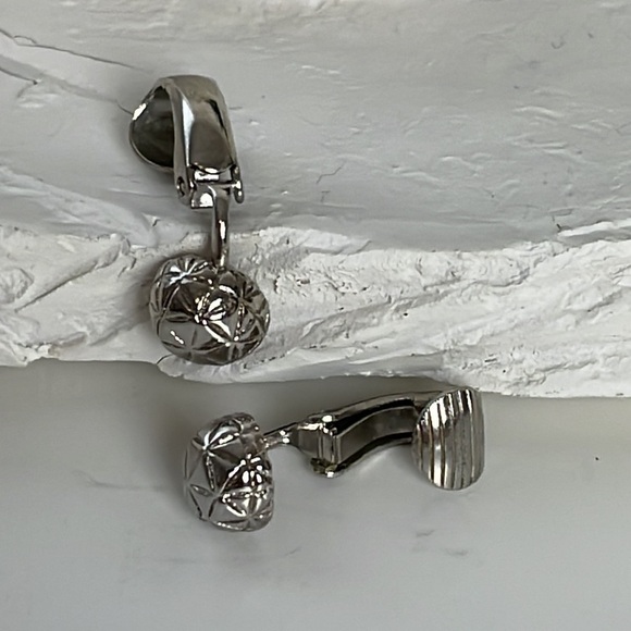 Vintage Clip On Silver Tone Earrings Star Design - Picture 4 of 9